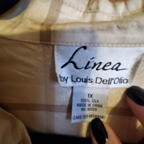 Linea by Louis Delll Olia sz 1x cream button up blouse. 100% silk - Picture 2 of 5